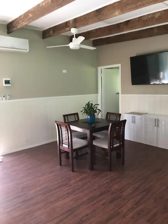 Holiday home Hoops Accommodation Byron Bay