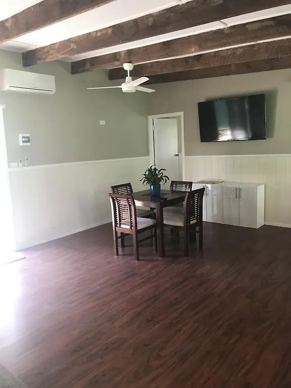 Hoops Accommodation Byron Bay
