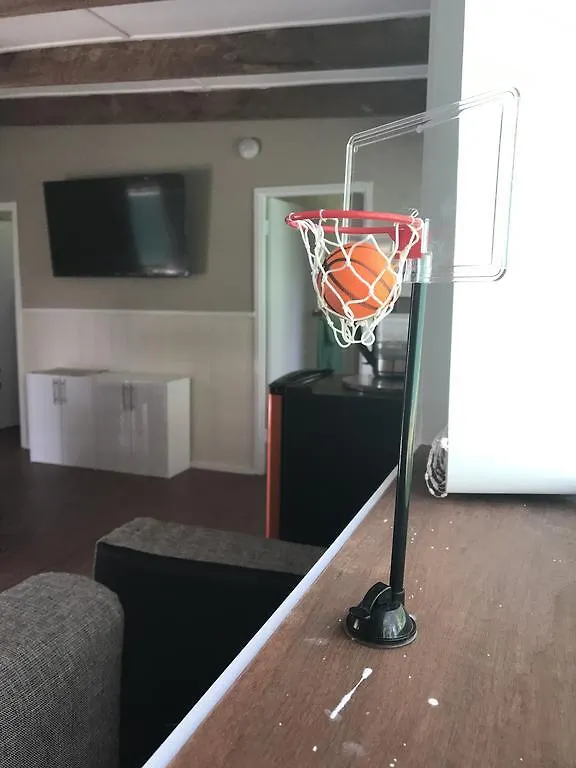 Hoops Accommodation Byron Bay 0*,  Australia